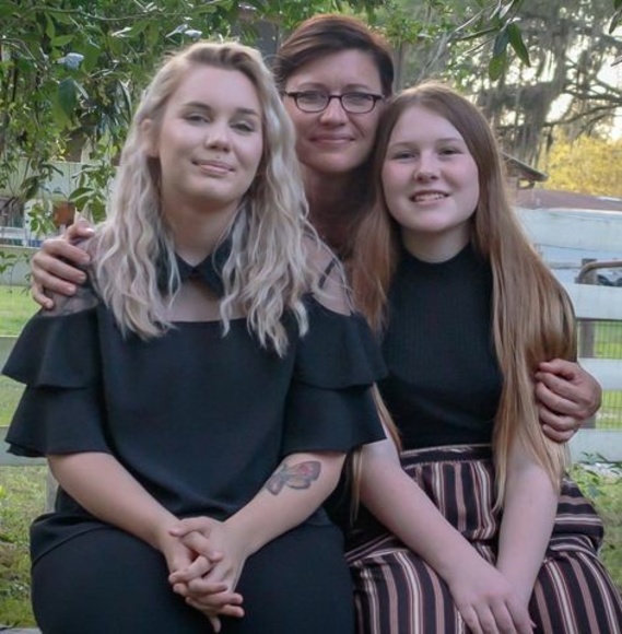 Meet your Posher, Melissa - Picture 1 of 1